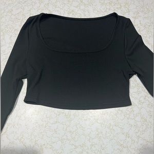 Black Long Sleeve Crop Top